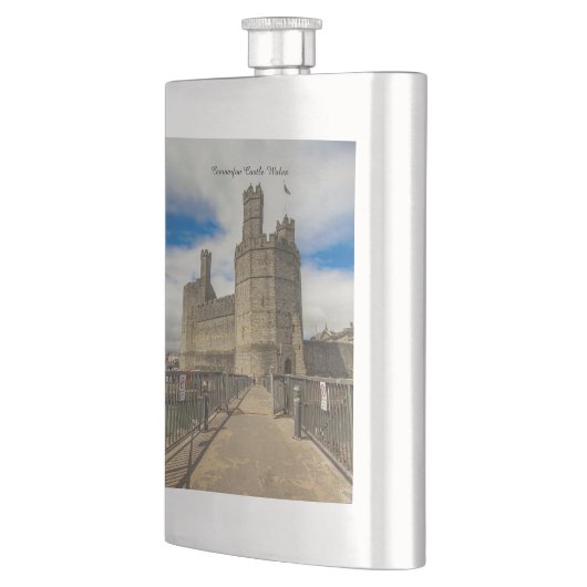 Caernarfon Castle Wales. Flacon (Links)