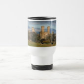 Caernarfon castle Wales Travel Mugs. Reisbeker (Center)