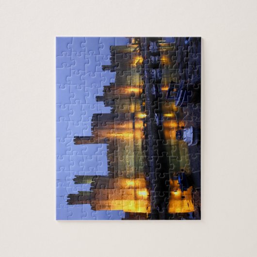 Caernarfon kasteel bij de schemering. legpuzzel (Verticaal)