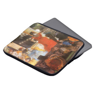 Cafe Concert in Les Ambassadeurs door Edgar Degas Laptop Sleeve