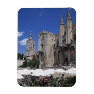 Cafe, Le Palais des Papes, Avignon, Vaucluse, Magneet