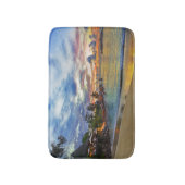 Cafe over tropisch strand op zonsondergang badmat (Voorkant Verticaal)