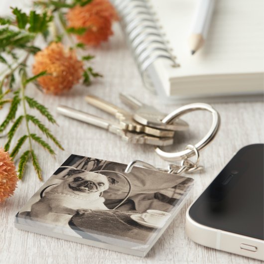 Cafe Pug Sleutelhanger (Voorkant Rechts)