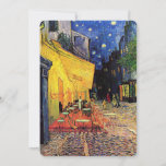 Cafe Terrace bij nacht door Vincent van Gogh<br><div class="desc">Cafe Terrace op de Place du Forum door Vincent van Gogh is een kunstschilderij van de impressionistische architectuur van het cityscape schilderij. Een uitzicht buiten van een restaurant met tafels, stoelen, serveerders en mensen die eten. Een mooie nacht met sterren aan de hemel in Arles, Frankrijk. Over de kunstenaar: Vincent...</div>