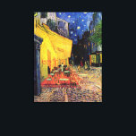 Cafe Terrace bij nacht door Vincent van Gogh Canvas Afdruk<br><div class="desc">Cafe Terrace op de Place du Forum door Vincent van Gogh is een kunstschilderij van de impressionistische architectuur van het cityscape schilderij. Een uitzicht buiten van een restaurant met tafels, stoelen, serveerders en mensen die eten. Een mooie nacht met sterren aan de hemel in Arles, Frankrijk. Over de kunstenaar: Vincent...</div>