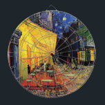 Cafe Terrace bij nacht door Vincent van Gogh Dartbord<br><div class="desc">Cafe Terrace op de Place du Forum door Vincent van Gogh is een kunstschilderij van de impressionistische architectuur van het cityscape schilderij. Een uitzicht buiten van een restaurant met tafels, stoelen, serveerders en mensen die eten. Een mooie nacht met sterren aan de hemel in Arles, Frankrijk. Over de kunstenaar: Vincent...</div>