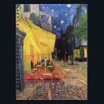 Cafe Terrace bij nacht door Vincent van Gogh Notitieboek<br><div class="desc">Cafe Terrace op de Place du Forum door Vincent van Gogh is een kunstschilderij van de impressionistische architectuur van het cityscape schilderij. Een uitzicht buiten van een restaurant met tafels, stoelen, serveerders en mensen die eten. Een mooie nacht met sterren aan de hemel in Arles, Frankrijk. Over de kunstenaar: Vincent...</div>