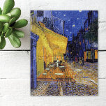 Cafe Terrace in Night Vincent van Gogh Legpuzzel<br><div class="desc">Een mooie kunstpuzzel met het oliesschilderij van de Post-Impressionist door Vincent van Gogh (1853-1890),  Cafe Terrace in Night (1888). Creëer in Arles,  Frankrijk voor een populair koffiehuis op het Rue Du Palais.</div>