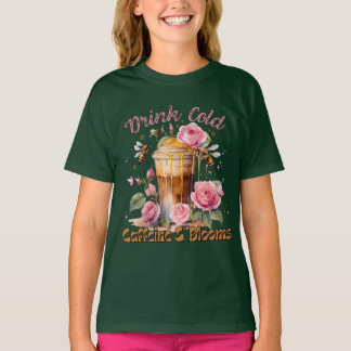 Cafeïne en bloemen: ijskoffie genot t-shirt