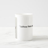 Cafeïne maakt me hyper porselein kop (Voorkant)