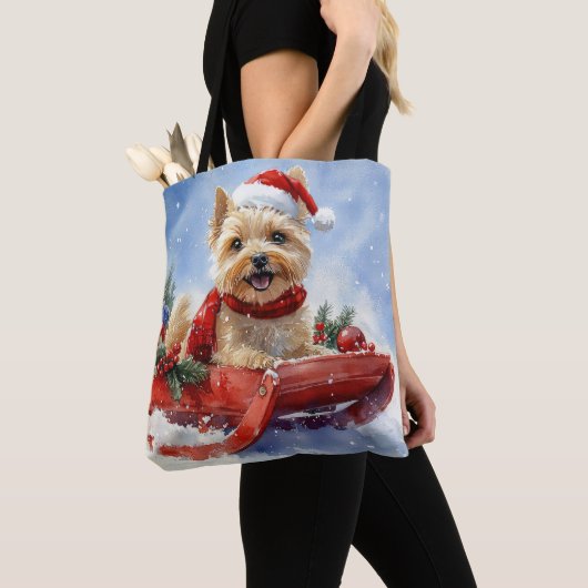 Cairn Terrier Hond in Sledge Laat het Sneeuw Kerst Tote Bag (Dichtbij)