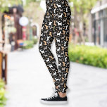 Cairn Terrier Hondenpatroon Carin Terriers Leggings<br><div class="desc">Dit leuke ontwerp is perfect voor Cairn Terrier liefhebbers overal,  en beschikt over wheaton,  witte en grijze cairns in een herhalend patroon op een zwarte achtergrond</div>