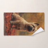 Cairn Terrier in Herfst laat Herfst inspireren Bad Handdoek (Handdoek)