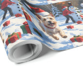 Cairn Terrier loopt in de sneeuw met kerst Pet Cadeaupapier (Rol Hoek)