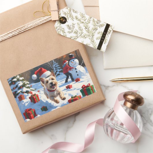 Cairn Terrier loopt in de sneeuw met kerst Pet Rechthoekige Sticker (Geschenken)