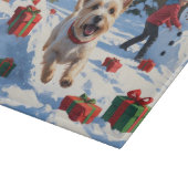 Cairn Terrier loopt in de sneeuw met kerst Pet Snijplank (Hoek)