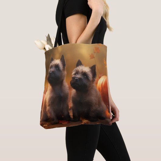 Cairn Terrier Puppy Herfst Delight Pompoen Tote Bag (Dichtbij)