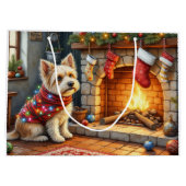 Cairn Terrier Sitting Fireplace Christmas Lights Groot Cadeauzakje (Achterkant)