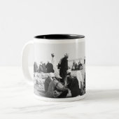 Caïro Egypt, Camel Jockeys Giza Pyramids (NR) 2 Tweekleurige Koffiemok (Voorkant links)