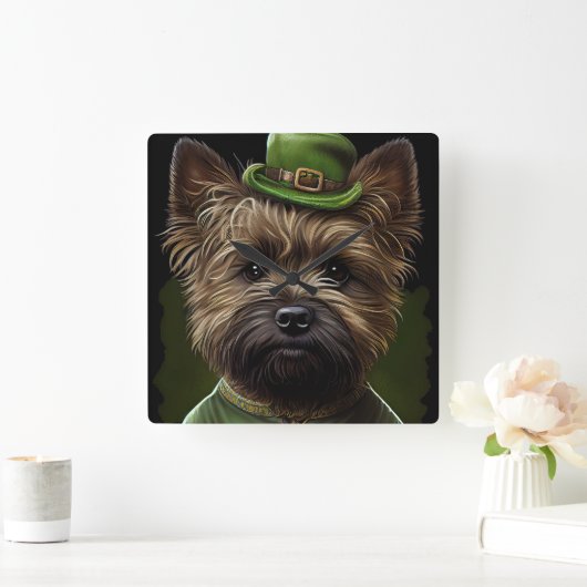 Caïro Terrier dog in St. Patrick's Day Dress Vierkante Klok (Huis)