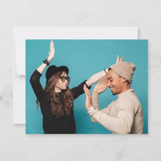 Cake en Booze Grappig Bewaar de Datum met Foto Save The Date (Achterkant)