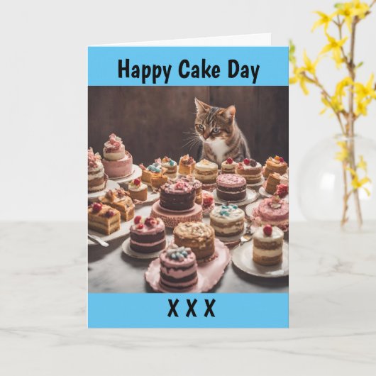 Cake eten kat Verjaardagsviering Schattigee katten Kaart (Gele Bloem)