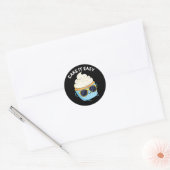 Cake It Easy Funny Cupcake Pun Donker BG Ronde Sticker (Envelop)
