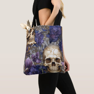 Calaveras y Rosas Moradas – Arte Gótico Elegante Tote Bag