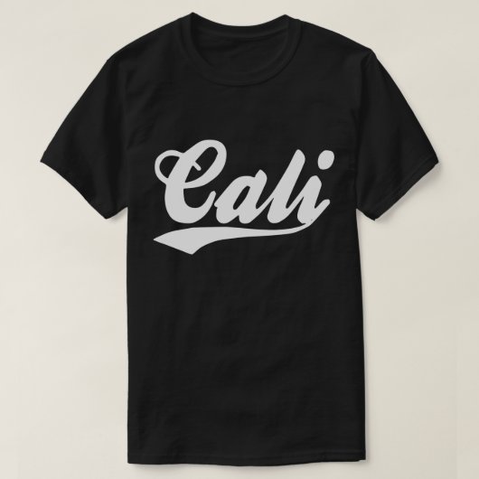 CALI LOGO IN WHITE T-SHIRT (Design voorkant)