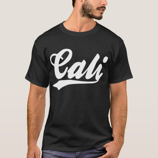 CALI LOGO IN WHITE T-SHIRT (Voorkant)