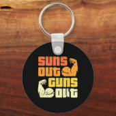 Cali Style Bodybuilding Sun's Out Guns Out Biceps Sleutelhanger (Voorkant)