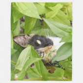 Calico Cat in de Zinnias Fleece Deken (Voorkant)