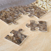 Calico kat in de tuin legpuzzel (Zijkant)