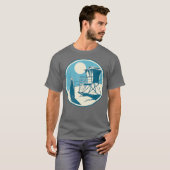 California beach design with lifeguard tower and t-shirt (Voorkant volledig)