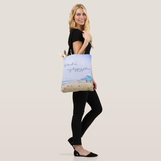 California Beach is Mijn Happy Place Quote Script Tote Bag (Op model)