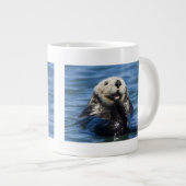 California Sea Otter Enhydra lutris grooms Grote Koffiekop (Voorkant rechts)