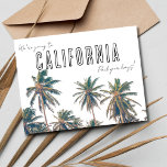 Californië Bestemming Bruiloft Bewaar de datum Briefkaart<br><div class="desc">Deze California Destination Wedding Save the Date Briefkaart legt de essentie vast van de allure van de Golden State, met een levendig palmboomontwerp dat uw geliefden oproept om u te vergezellen op de reis naar eeuwige liefde. De voorkant van het briefkaart toont een stijlvol palmboomontwerp, dat de relaxte elegantie en...</div>