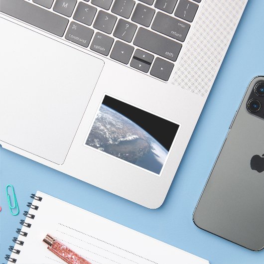 Californië en Nevada gezien vanuit de ruimte. Sticker (Laptop met iPhone)