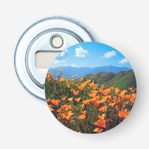 Californië klaprozen die een heuvel bedekken button flesopener