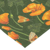 Californische papavers en motten op donkergroen korte tafelloper (Hoek)