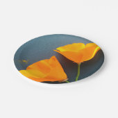 Californische poppies op blauw papieren bordje (Gekanteld)
