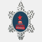Californische Republiek in Urban Hope Style Tin Sneeuwvlok Ornament (Rechts)