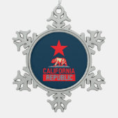 Californische Republiek in Urban Hope Style Tin Sneeuwvlok Ornament (Voorkant)
