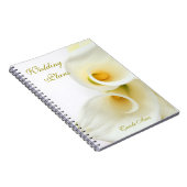 Calla liegt boven de kop notitieboek (Rechterzijde)