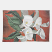 Calla Lilies op een rode achtergrond Theedoek (Horizontaal)