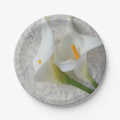 Calla lilies op witte texturen papieren bordje (Voorkant)