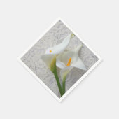 Calla lilies op witte texturen servet (Hoek)