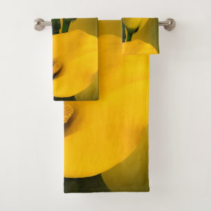Calla Lily Bright Yellow Leaves Bokeh Bad Handdoek