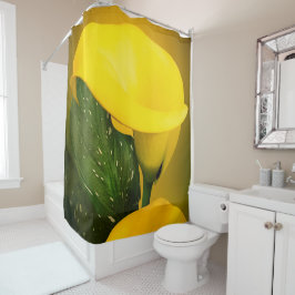 Calla Lily Bright Yellow Leaves Bokeh Douchegordijn