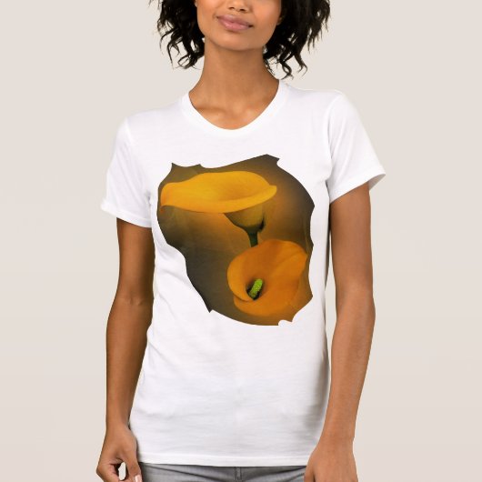 Calla Lily Warm Yellow Mist Achtergrond T-shirt (Voorkant)